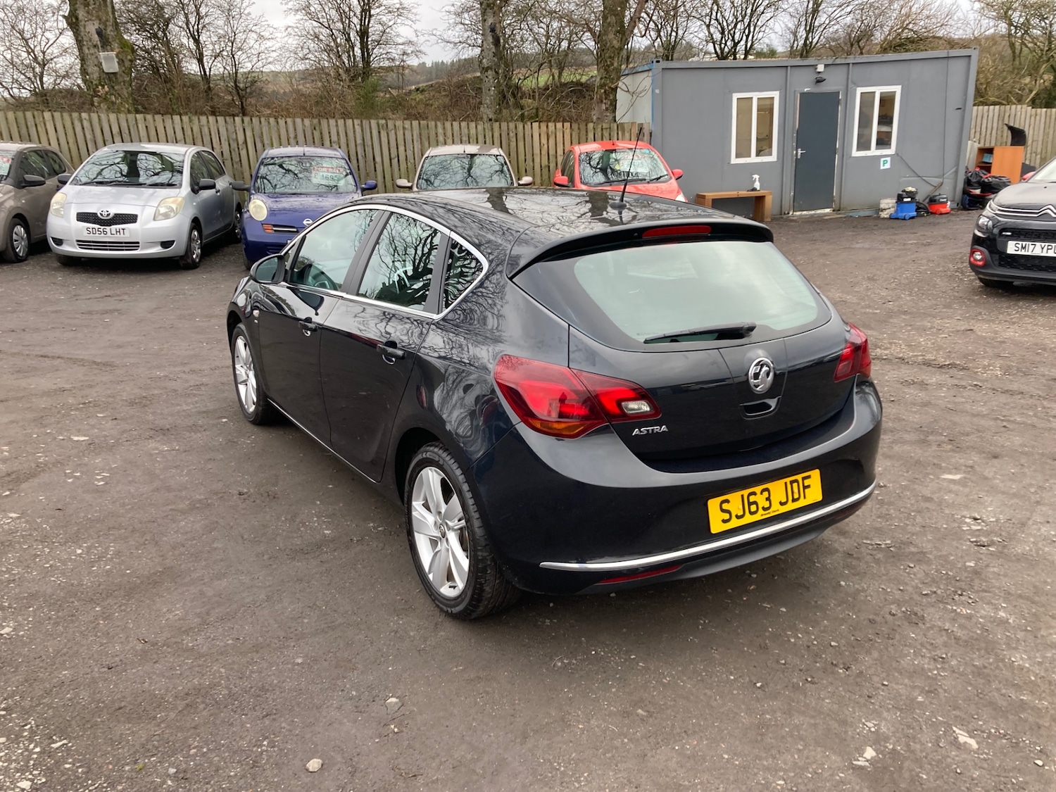 Used Vauxhall Astra 2013 for sale - 77052243: Photo 3