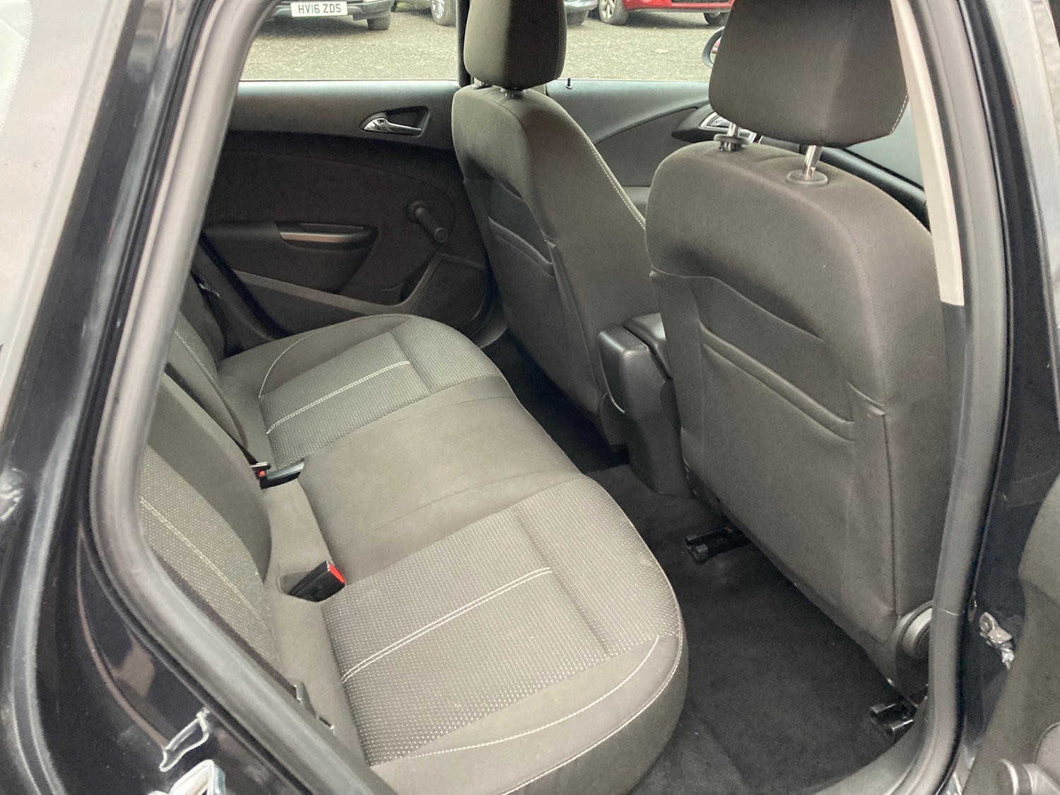 Used Vauxhall Astra 2013 for sale - 77052243: Photo 8