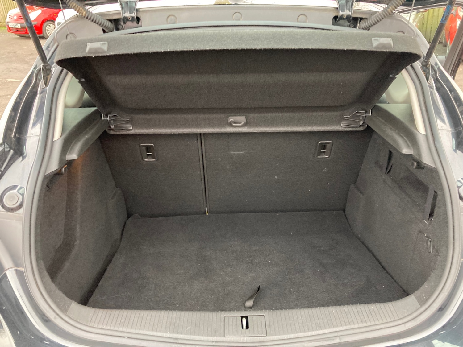 Used Vauxhall Astra 2013 for sale - 77052243: Photo 9