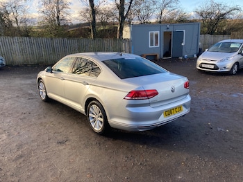 Used Volkswagen Passat 2017 for sale - 76526144: Photo
