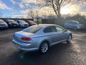 Used Volkswagen Passat 2017 for sale - 76526144: Photo