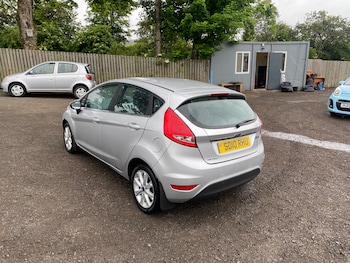 Used Ford Fiesta 2010 for sale - 78940210: Photo