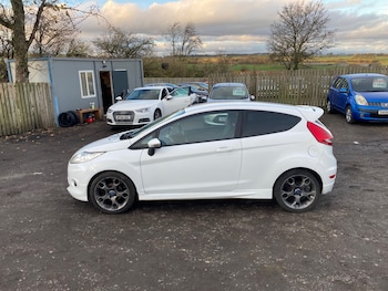 Used Ford Fiesta 2010 for sale - 76533620: Photo