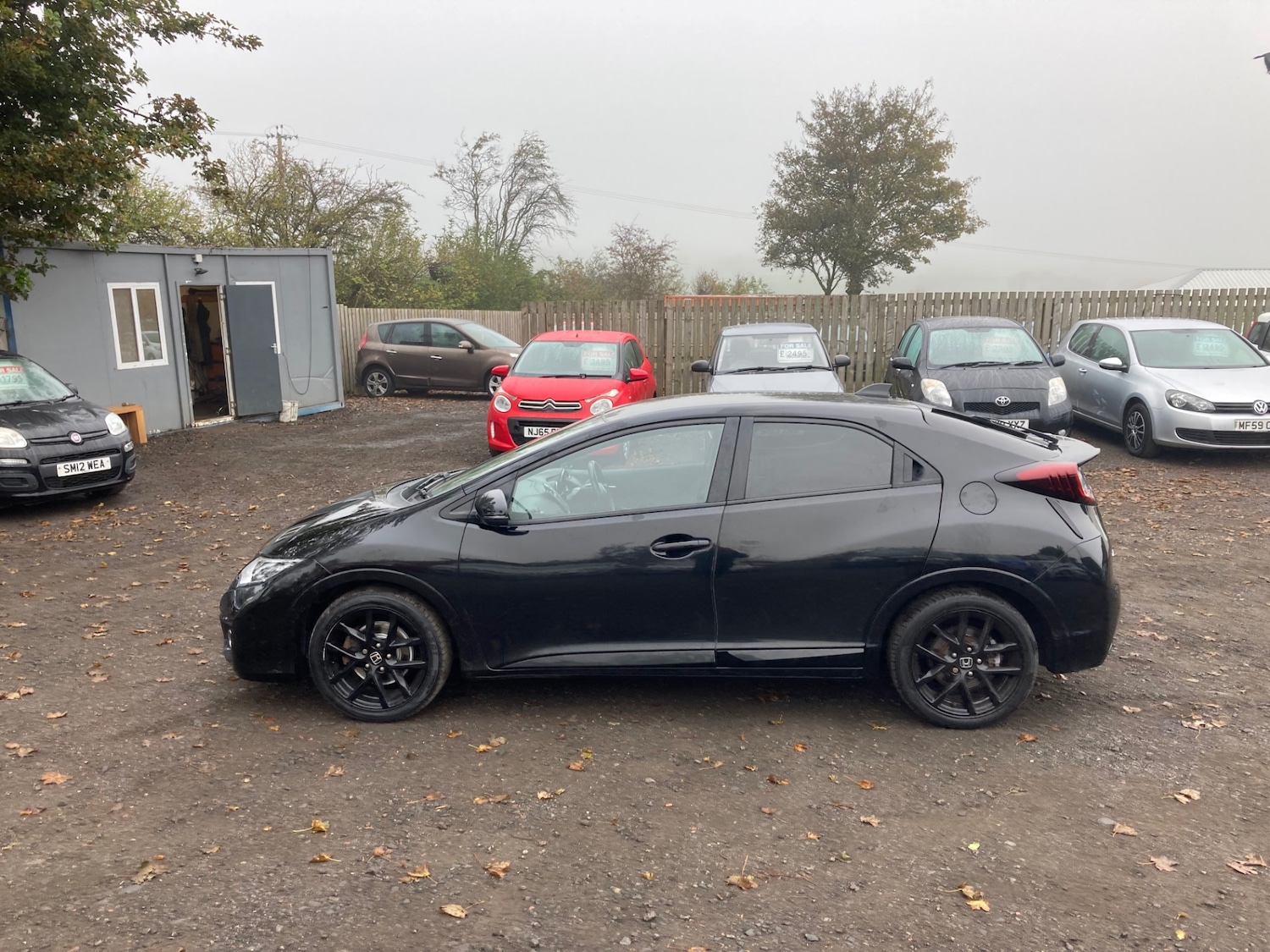 Used Honda Civic 2017 for sale - 76392390: Photo 2