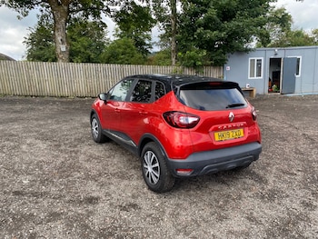 Used Renault Captur 2019 for sale - 79429577: Photo