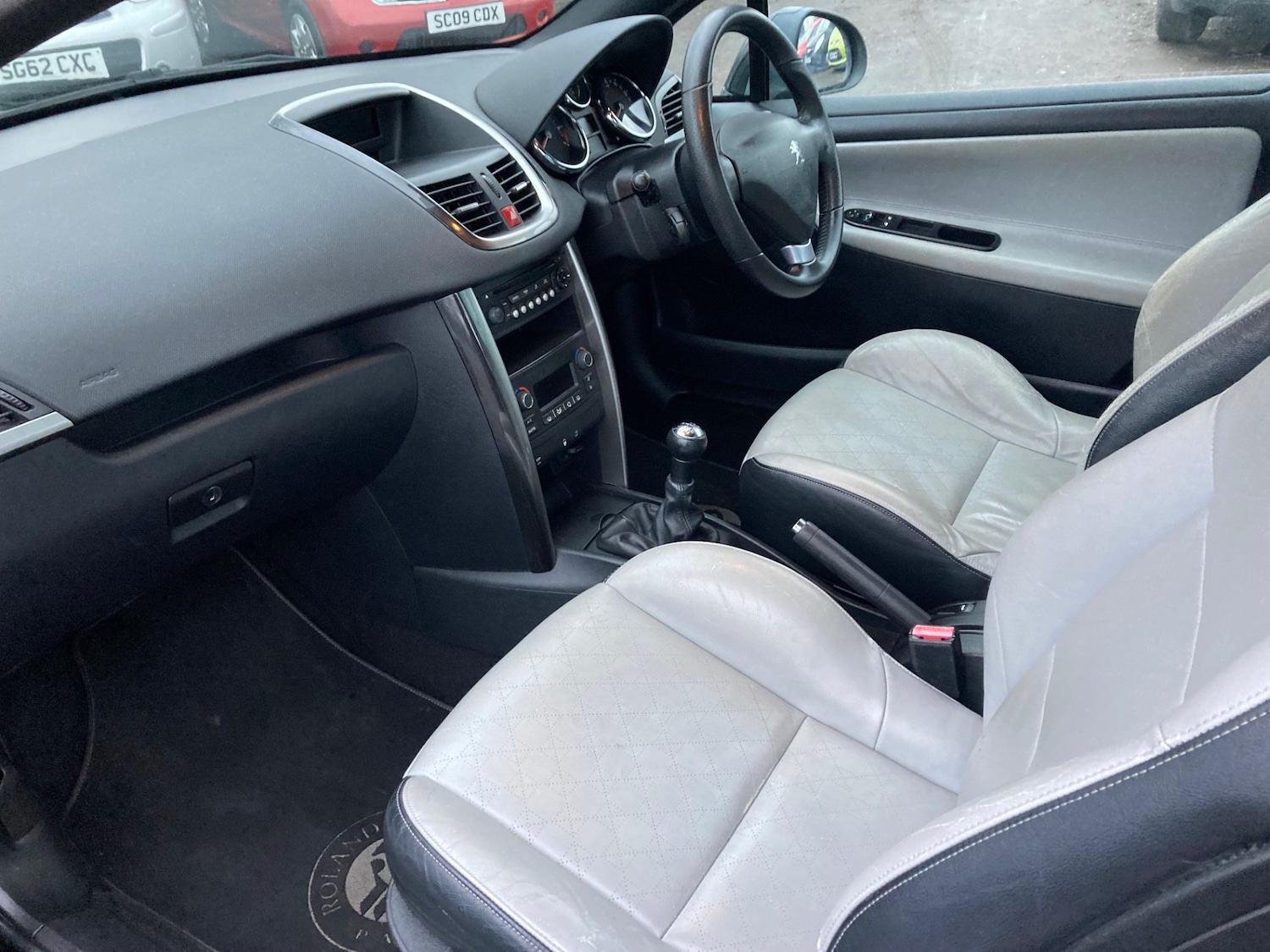 Used Peugeot 207 2012 for sale - 77312749: Photo 7