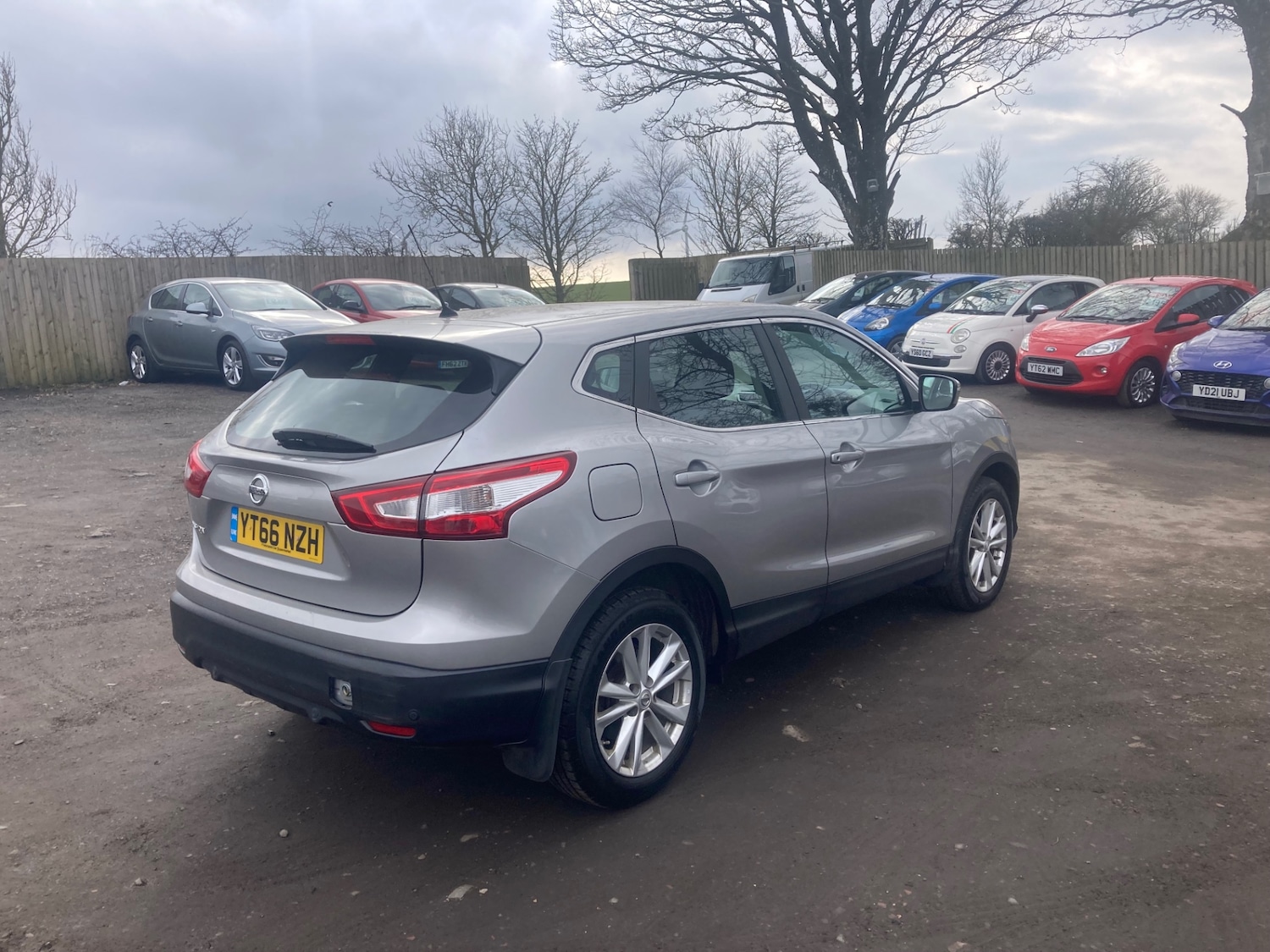 Used Nissan Qashqai 2016 for sale - 77744363: Photo 4