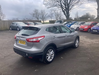 Used Nissan Qashqai 2016 for sale - 77744363: Photo