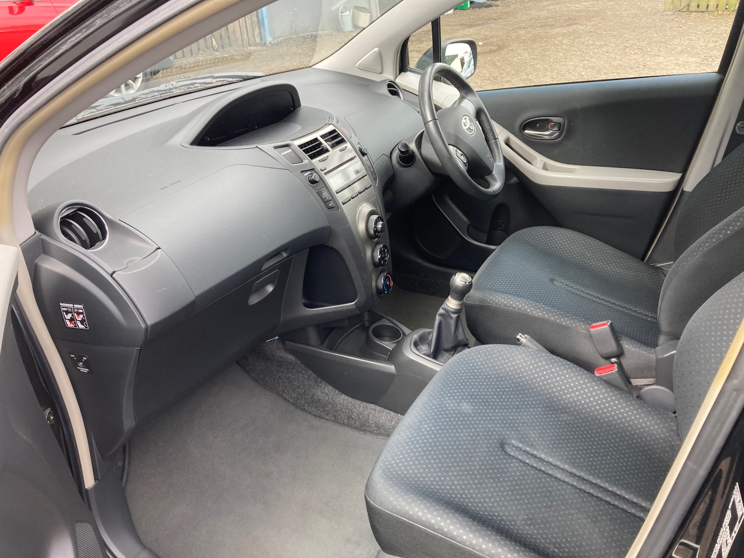 Used Toyota Yaris 2010 for sale - 76662951: Photo 7