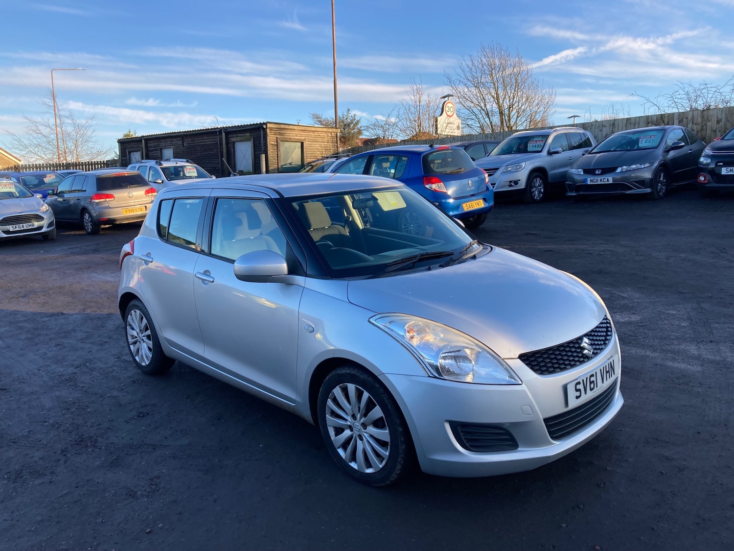 Used Suzuki Swift 2011 for sale - 77250826: Photo 5