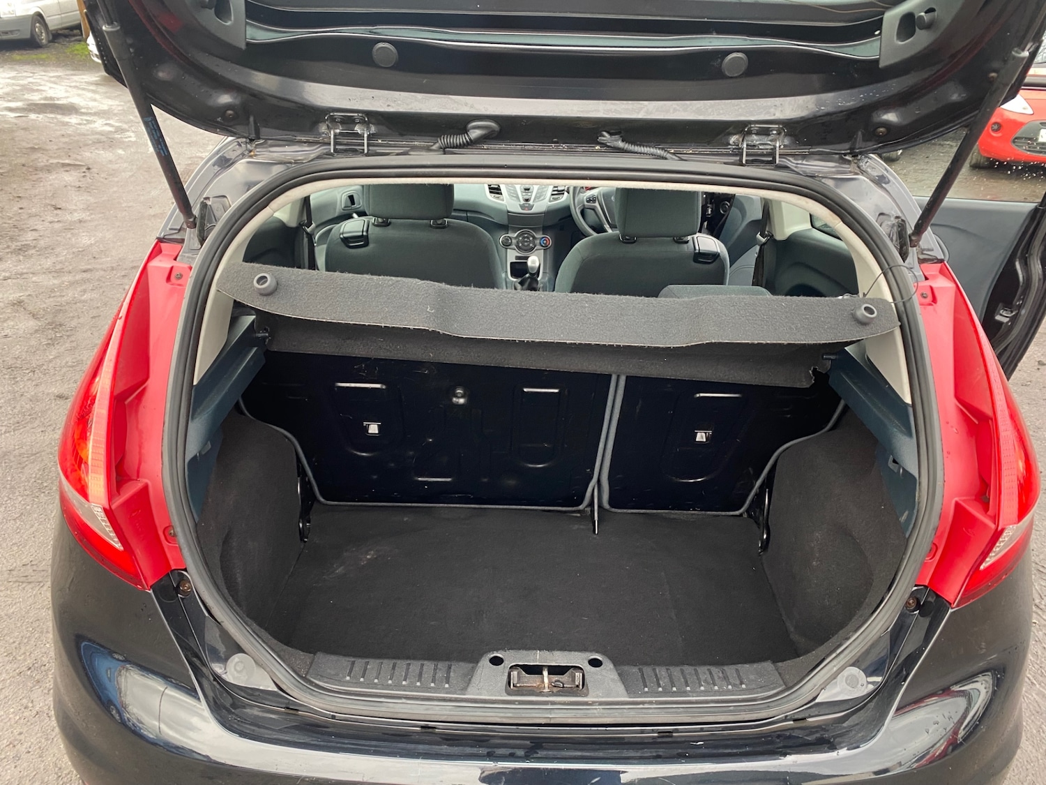 Used Ford Fiesta 2011 for sale - 76885225: Photo 9