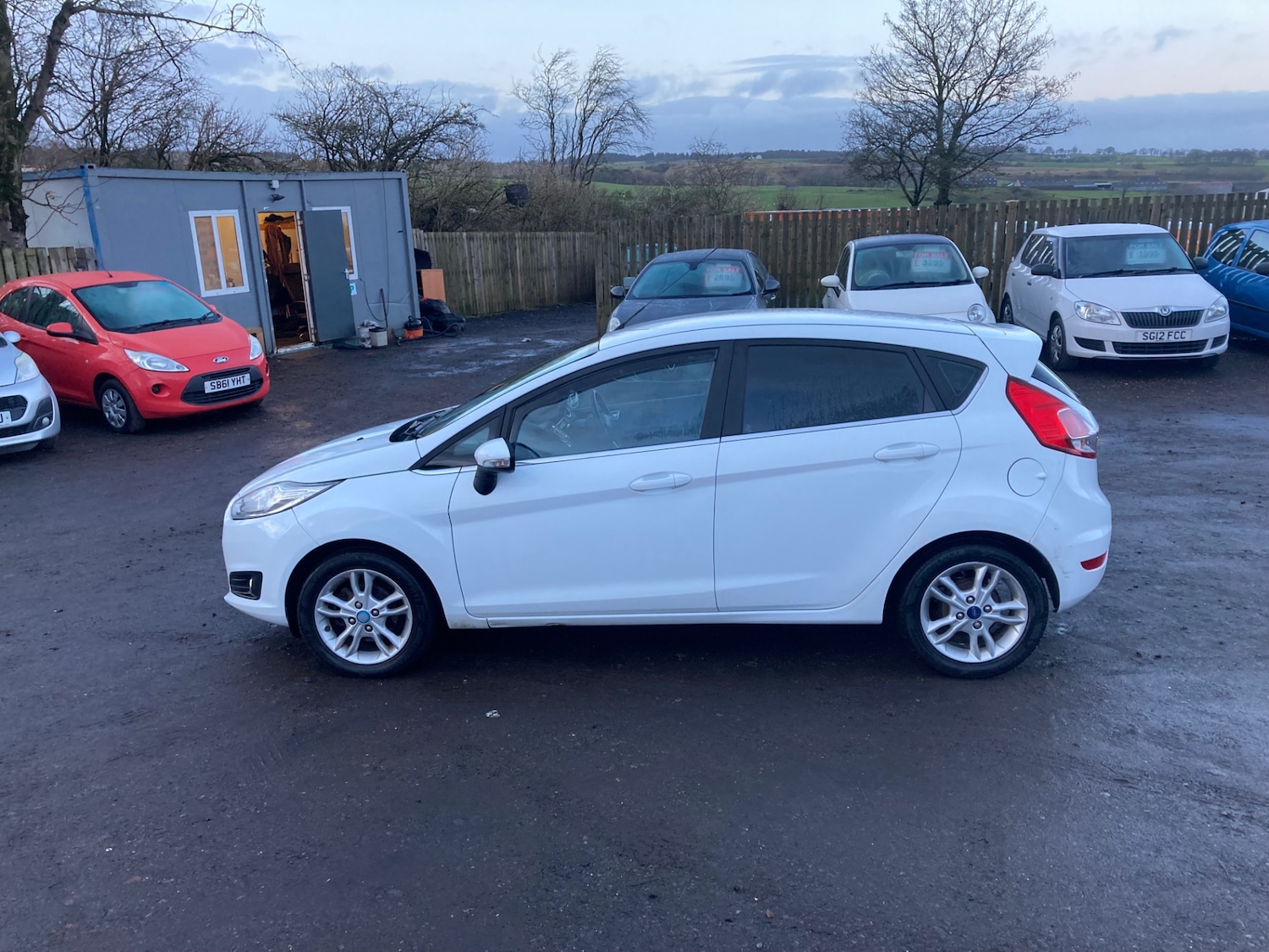 Used Ford Fiesta 2015 for sale - 76945410: Photo 2