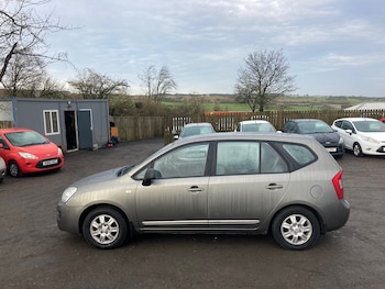 Used Kia Carens 2008 for sale - 76946308: Photo