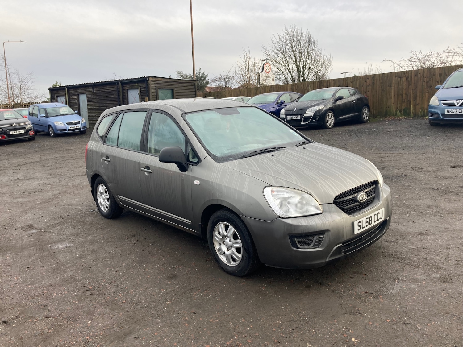 Used Kia Carens 2008 for sale - 76946308: Photo 5