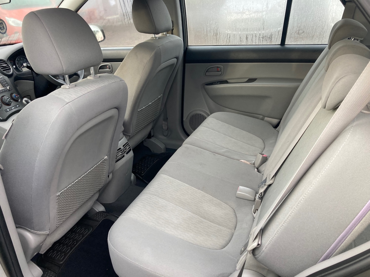 Used Kia Carens 2008 for sale - 76946308: Photo 8