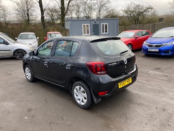 Used Dacia Sandero 2017 for sale - 77298386: Photo