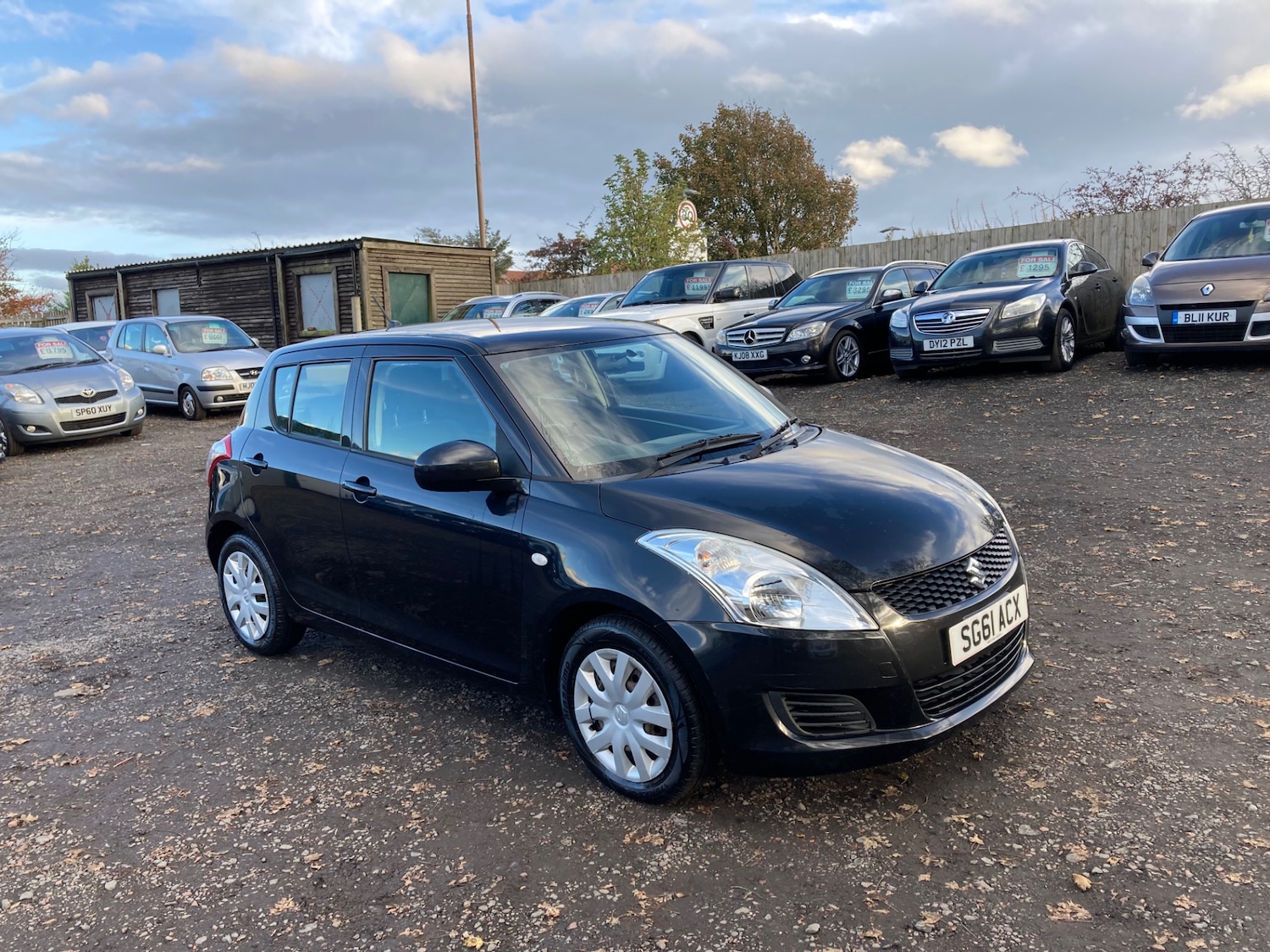 Used Suzuki Swift 2011 for sale - 76392426: Photo 4