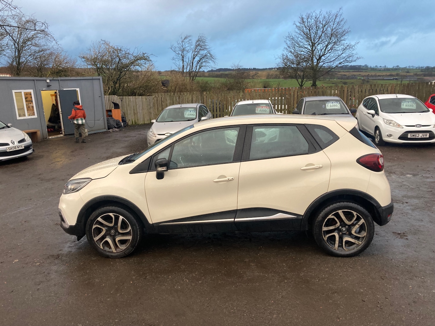 Used Renault Captur 2017 for sale - 77005434: Photo 2