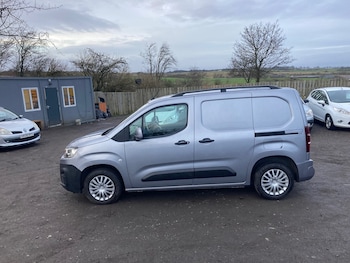 Used Citroen Berlingo 2020 for sale - 76983924: Photo