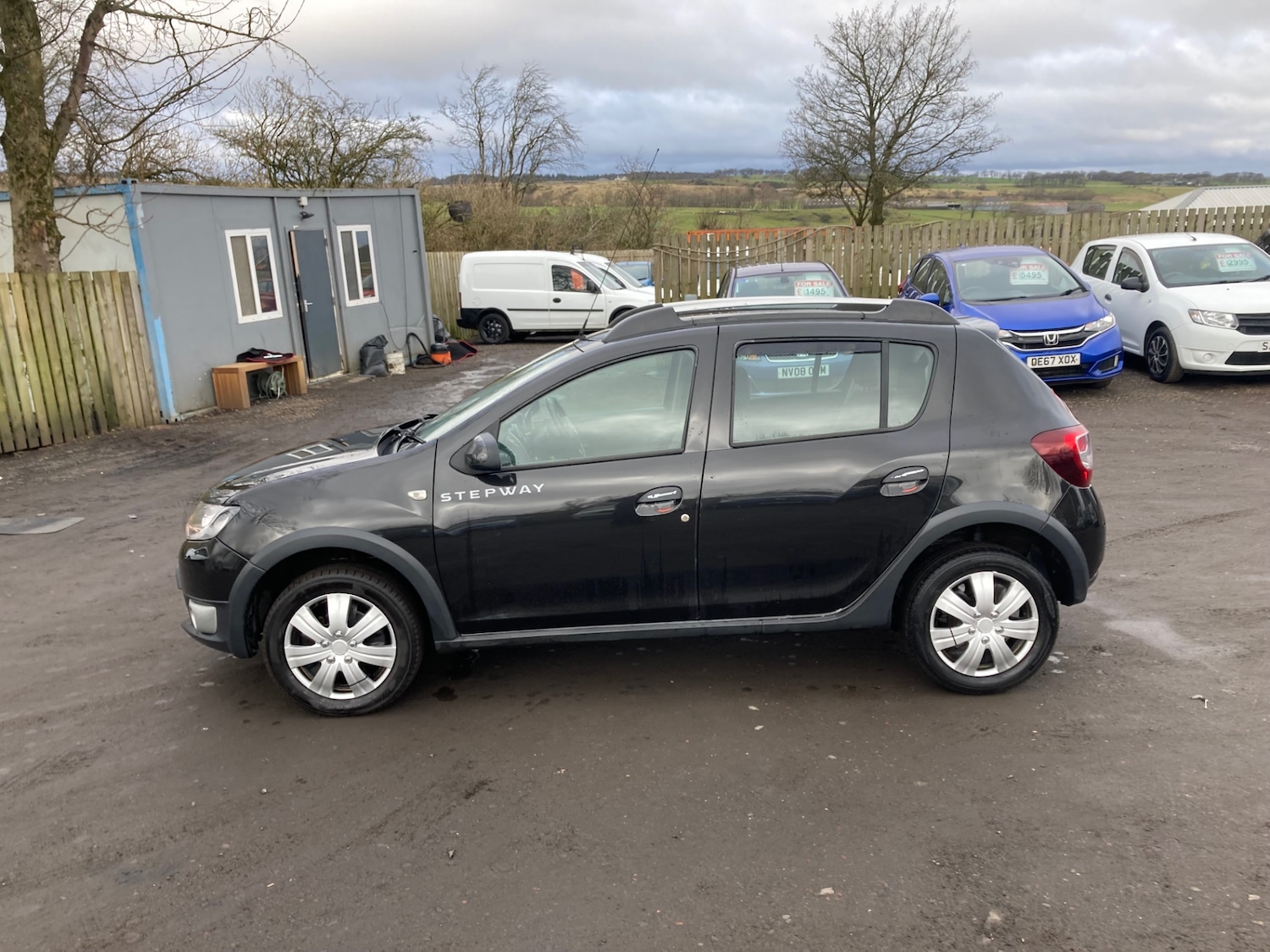 Used Dacia Sandero Stepway 2014 for sale - 77460970: Photo 2