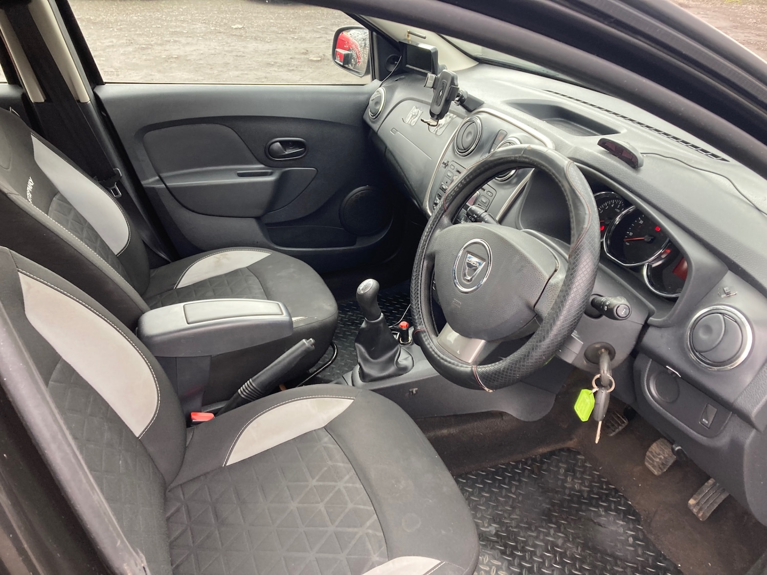 Used Dacia Sandero Stepway 2014 for sale - 77460970: Photo 7