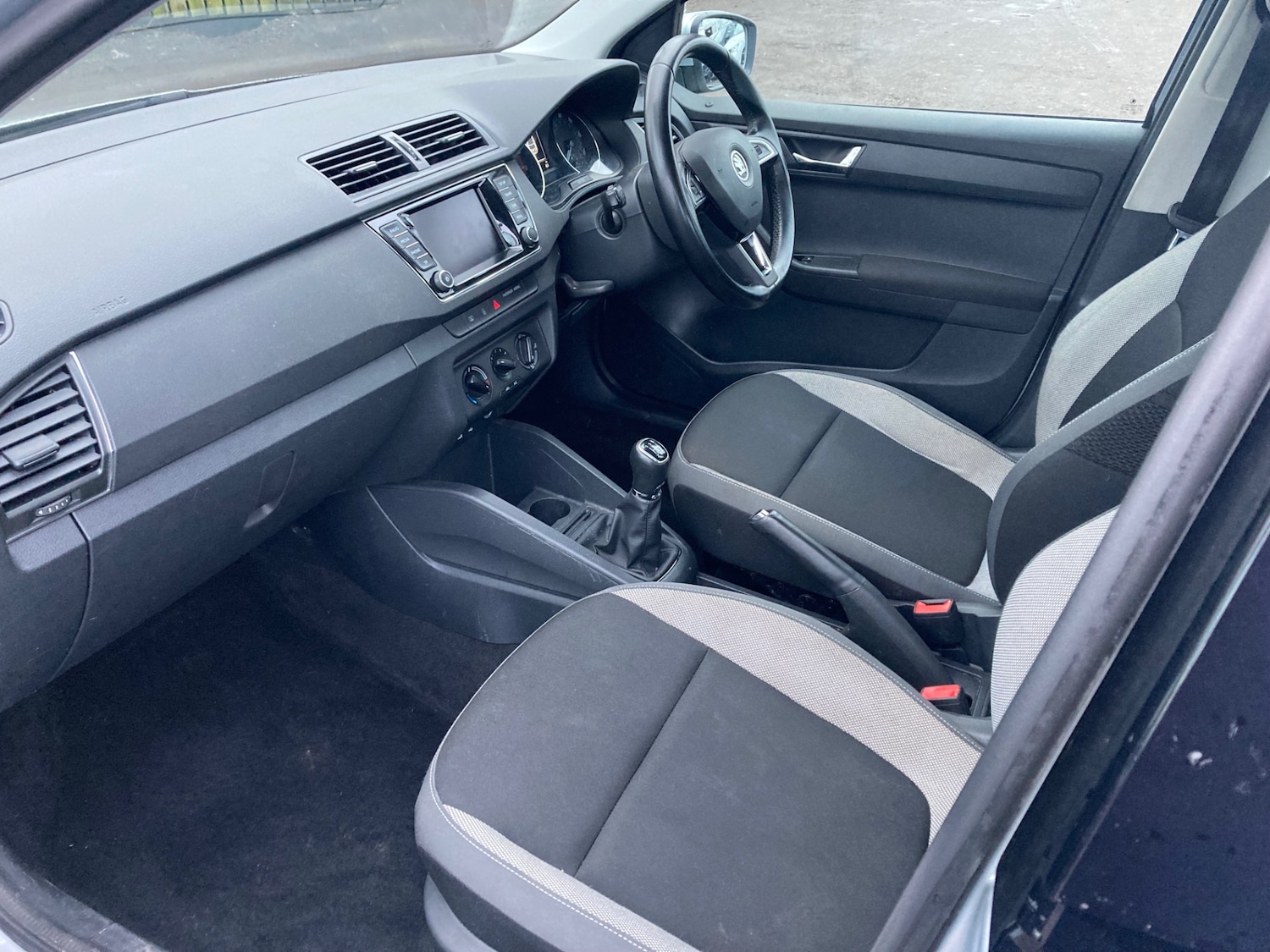 Used Skoda Fabia 2015 for sale - 77494923: Photo 7