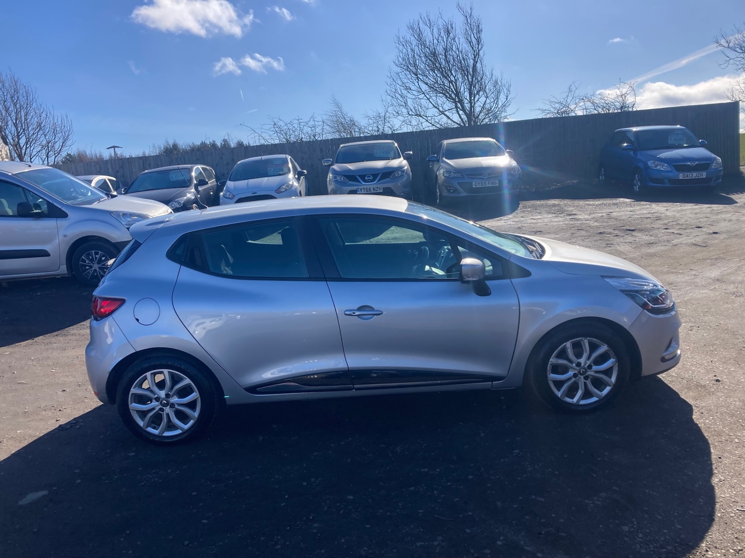 Used Renault Clio 2017 for sale - 77881188: Photo 6