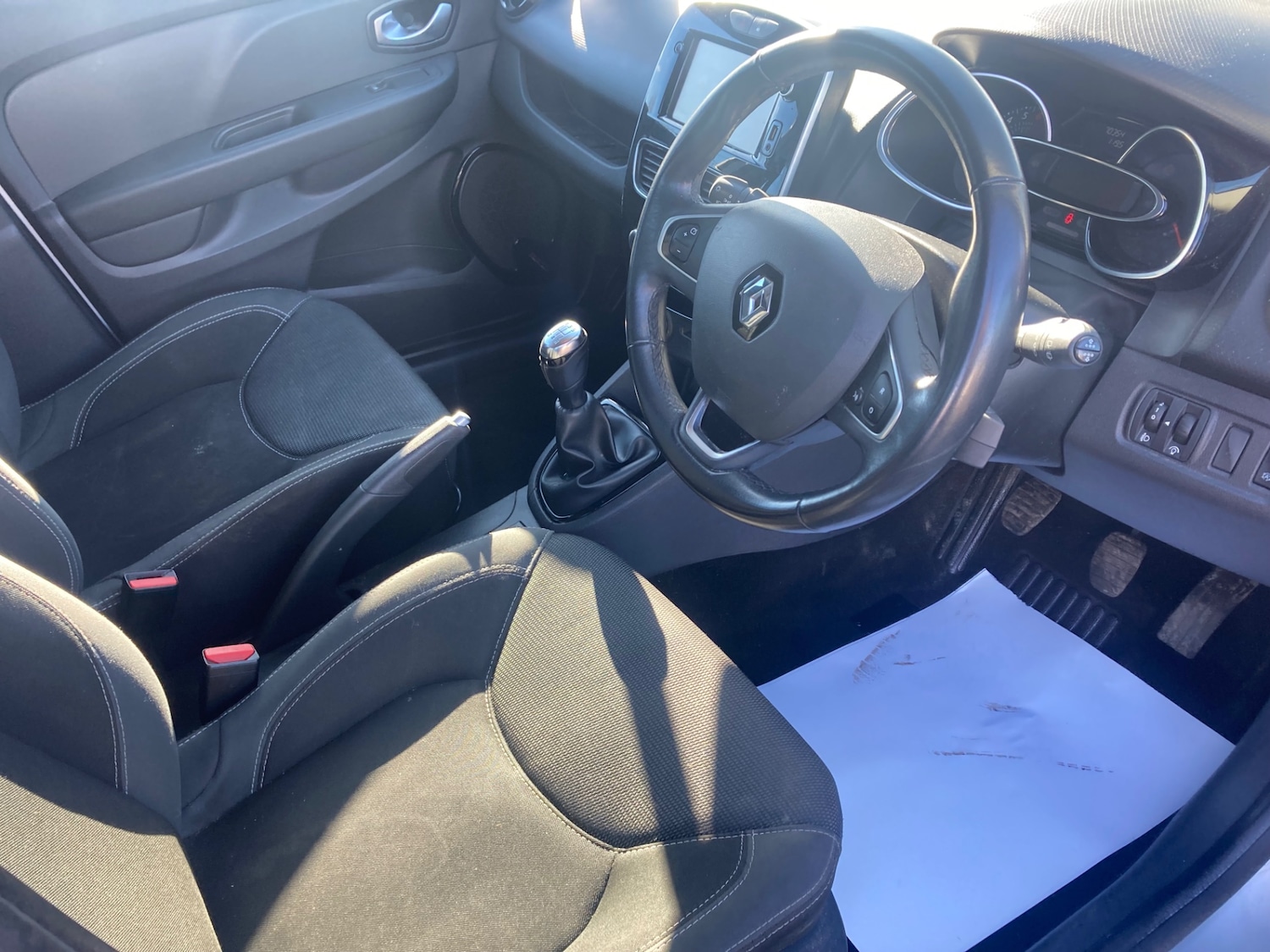 Used Renault Clio 2017 for sale - 77881188: Photo 7