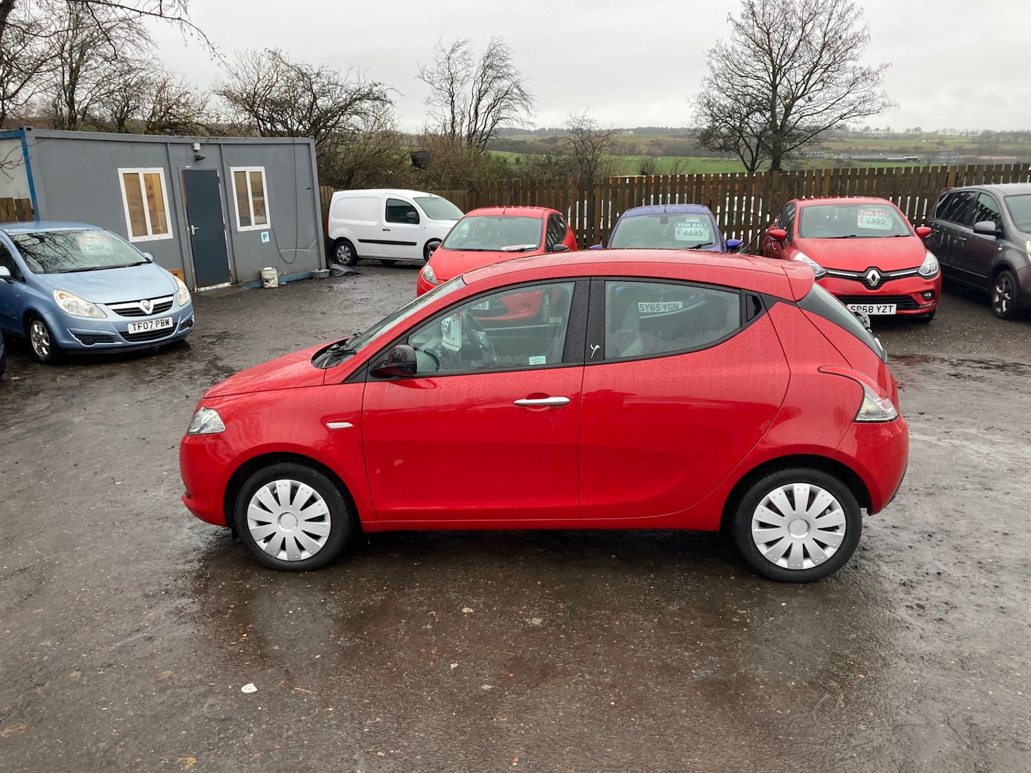 Used Chrysler Ypsilon 2013 for sale - 76736525: Photo 2