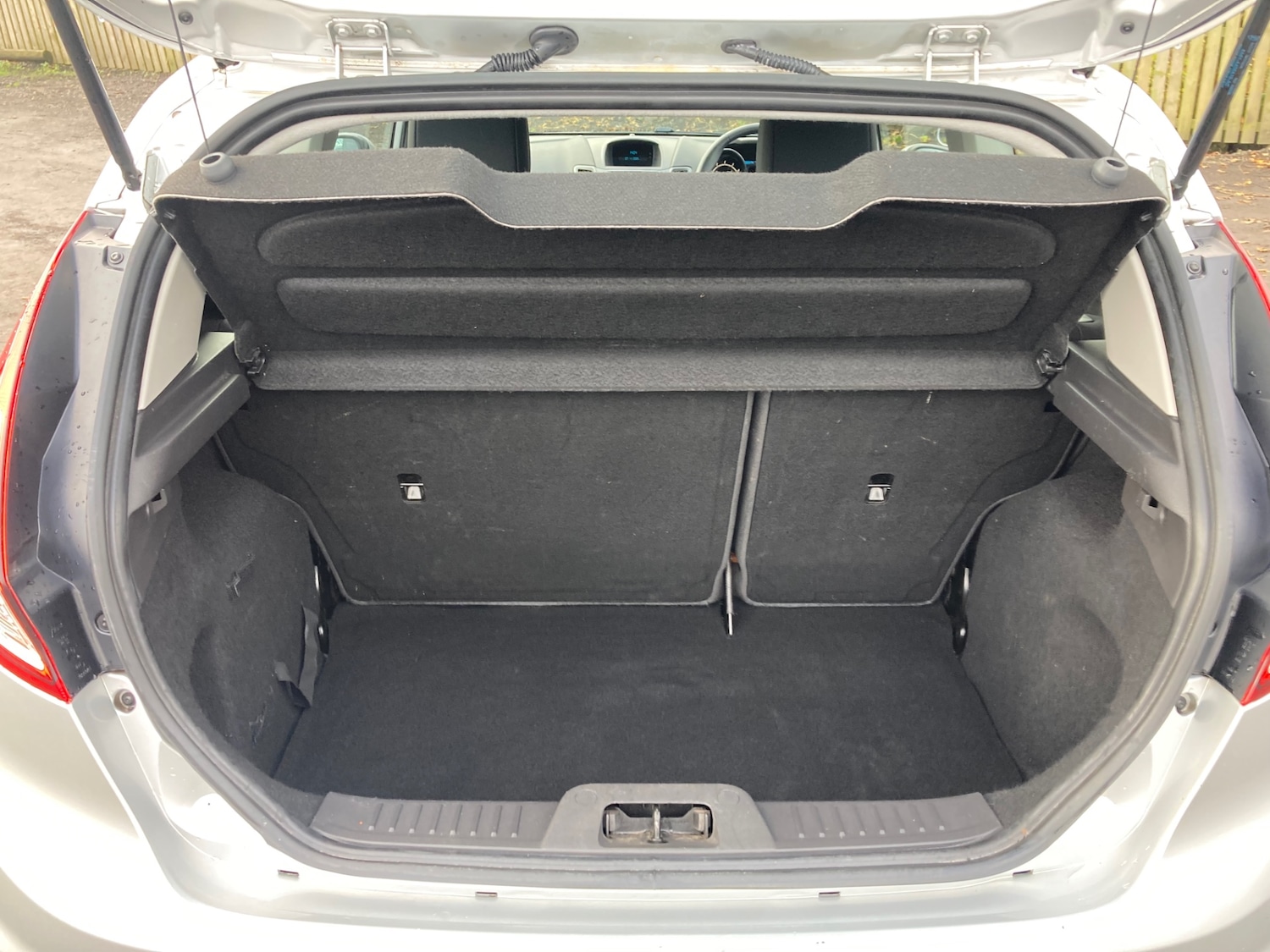 Used Ford Fiesta 2015 for sale - 76506038: Photo 9