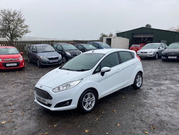 2013 (13) - 1.25 82 Zetec 5dr