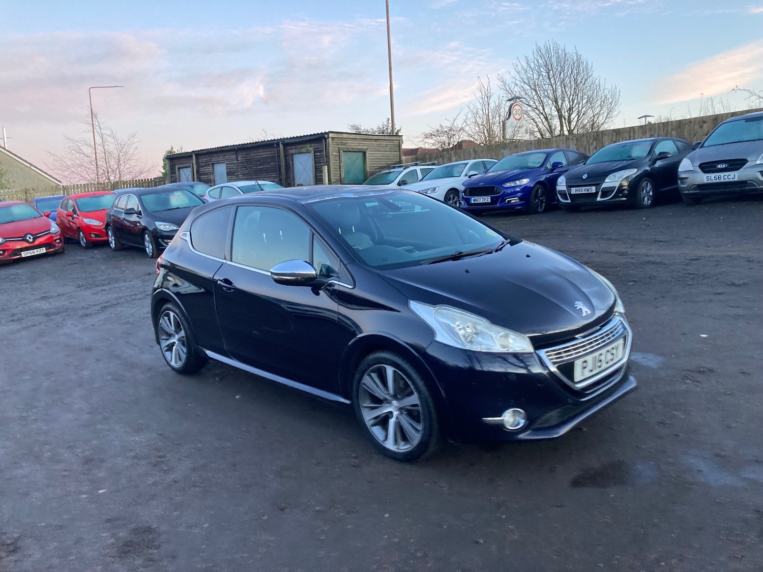 Used Peugeot 208 2015 for sale - 76924176: Photo 6