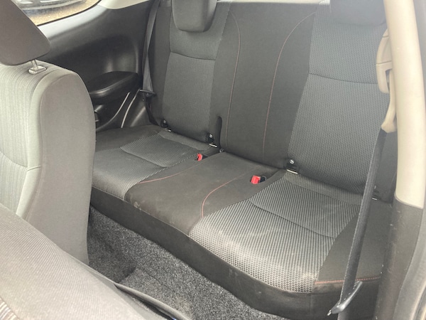 Used Suzuki Swift 2015 for sale - 76302490: Photo 8