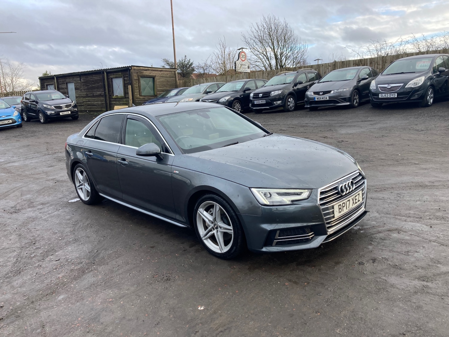 Used Audi A4 2017 for sale - 77610625: Photo 5