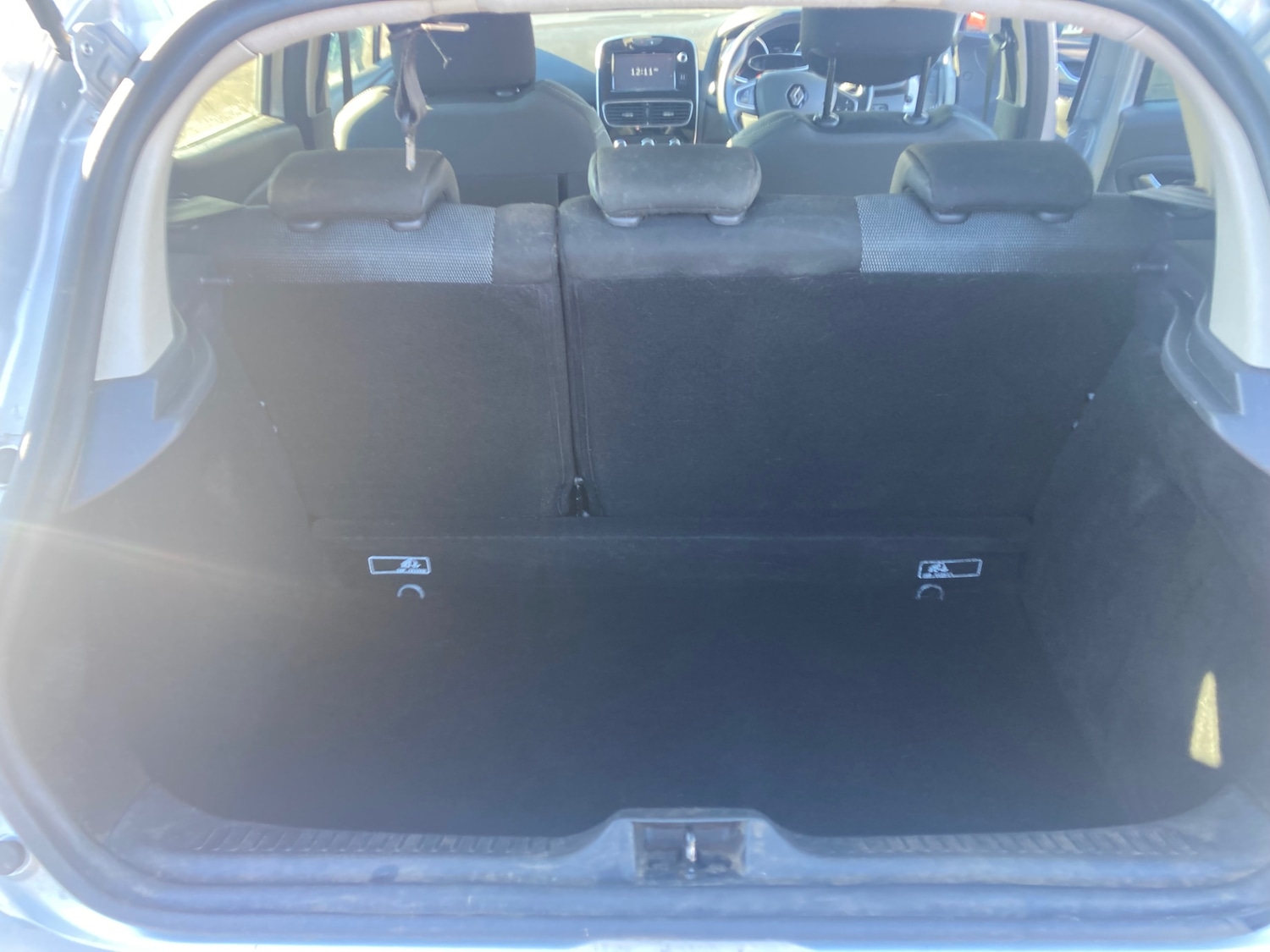 Used Renault Clio 2017 for sale - 77793022: Photo 9