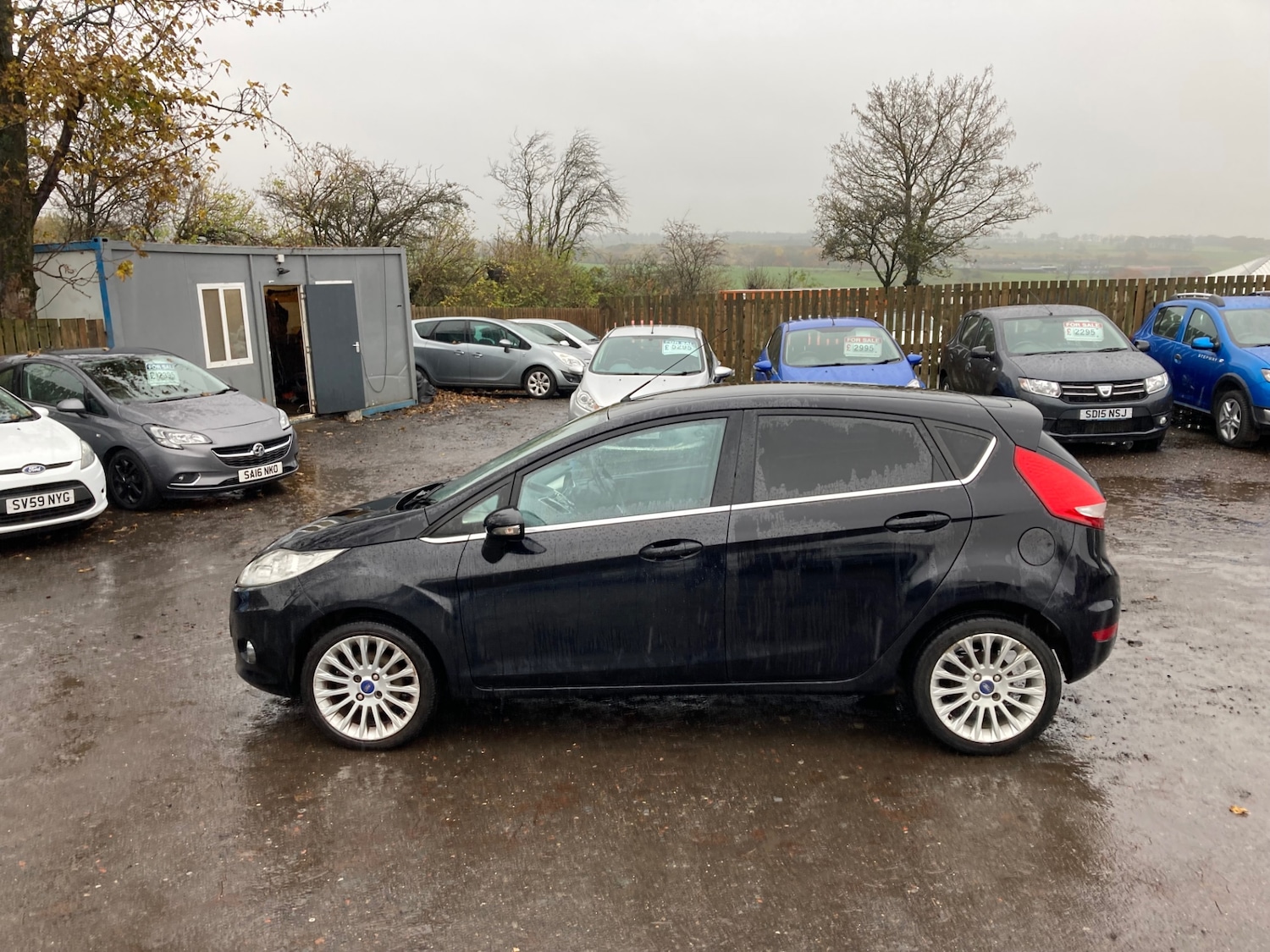 Used Ford Fiesta 2011 for sale - 76477194: Photo 2