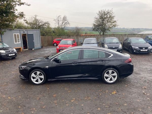 Used Vauxhall Insignia 2019 for sale - 76316454: Photo 2