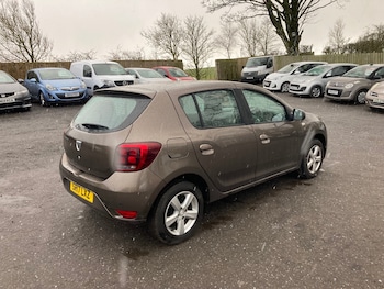 Used Dacia Sandero 2017 for sale - 77129101: Photo