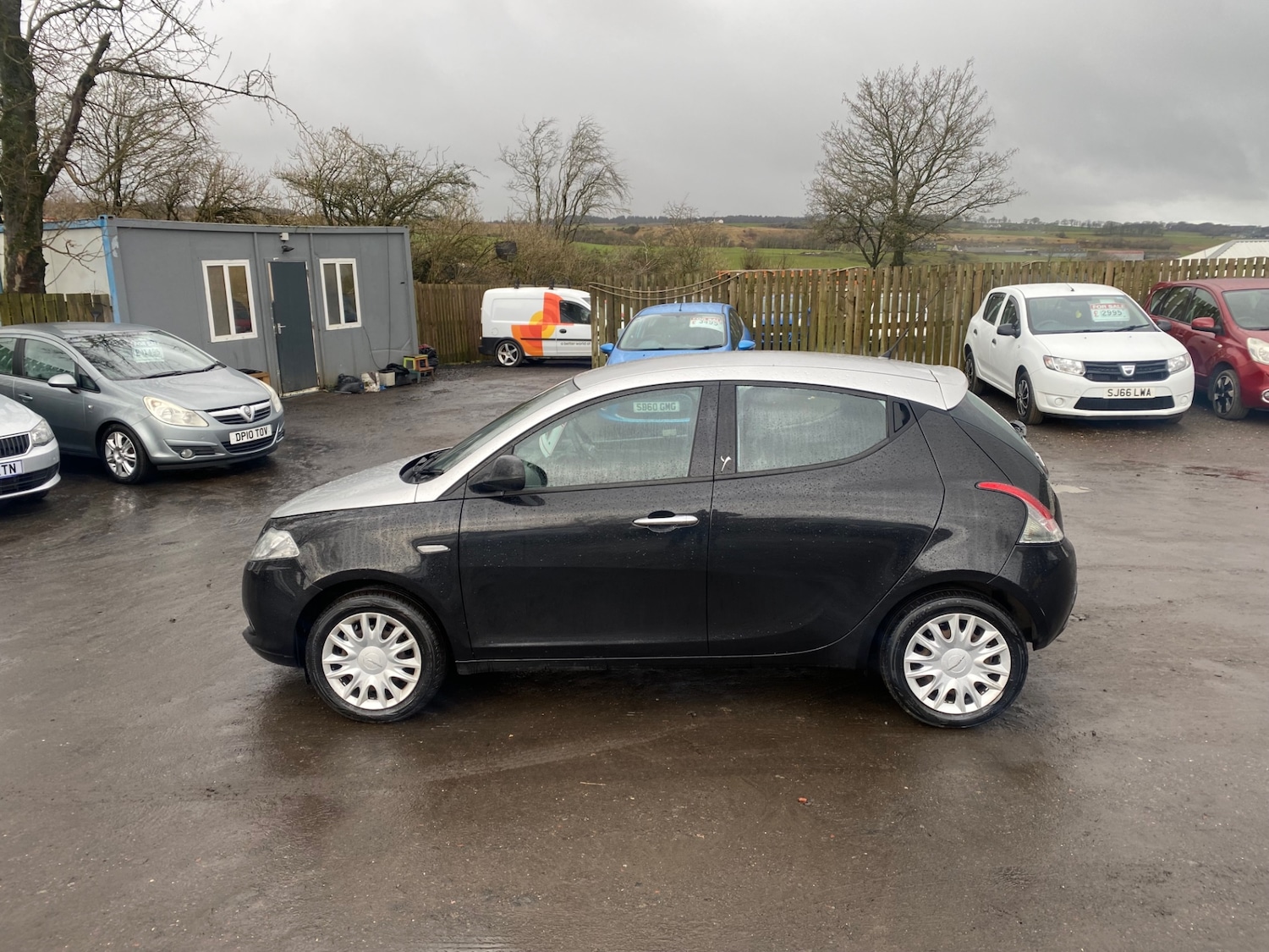 Used Chrysler Ypsilon 2013 for sale - 77533608: Photo 2