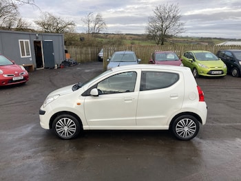 Used Nissan Pixo 2009 for sale - 77200604: Photo