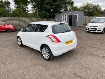 Used Suzuki Swift 2015 for sale - 79527566: Photo