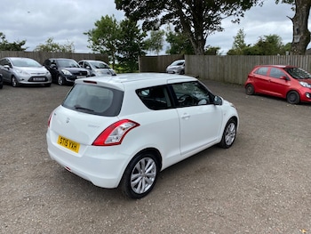 Used Suzuki Swift 2015 for sale - 79527566: Photo