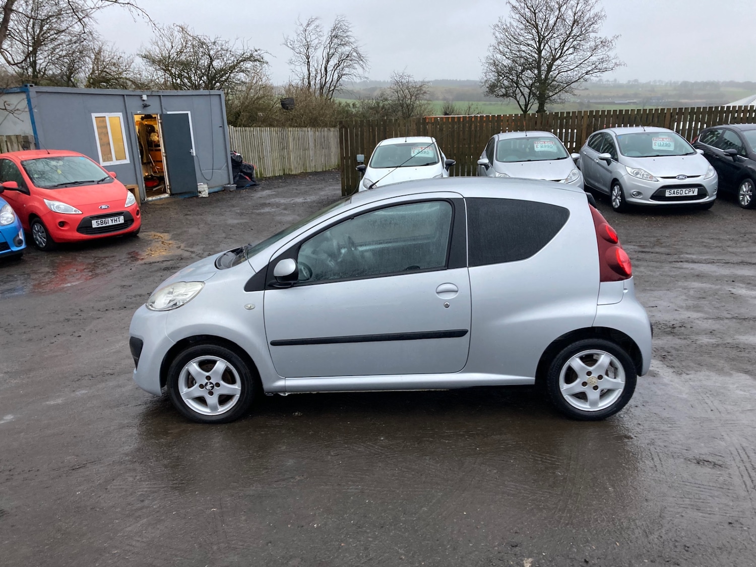 Used Peugeot 107 2012 for sale - 77161224: Photo 2