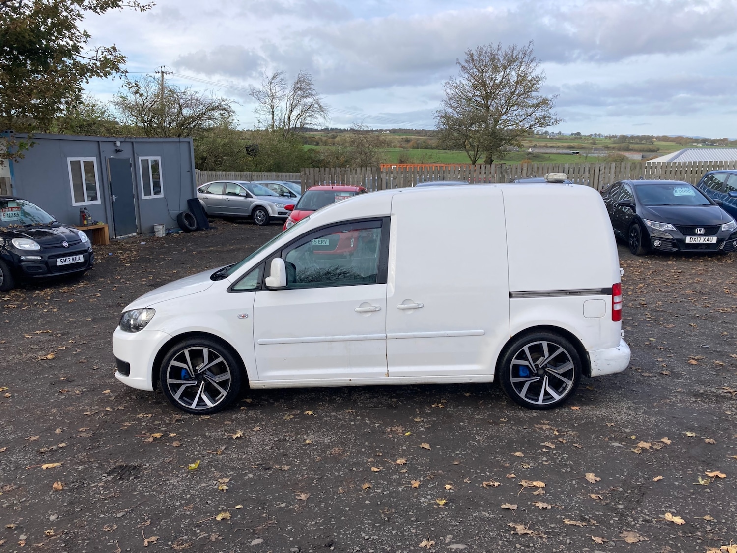 Used Volkswagen Caddy 2011 for sale - 76355008: Photo 2