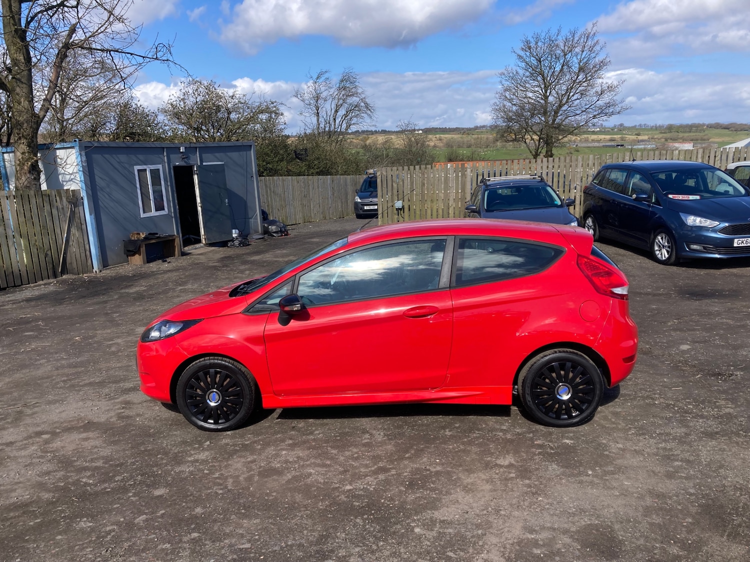 Used Ford Fiesta 2011 for sale - 78219743: Photo 2