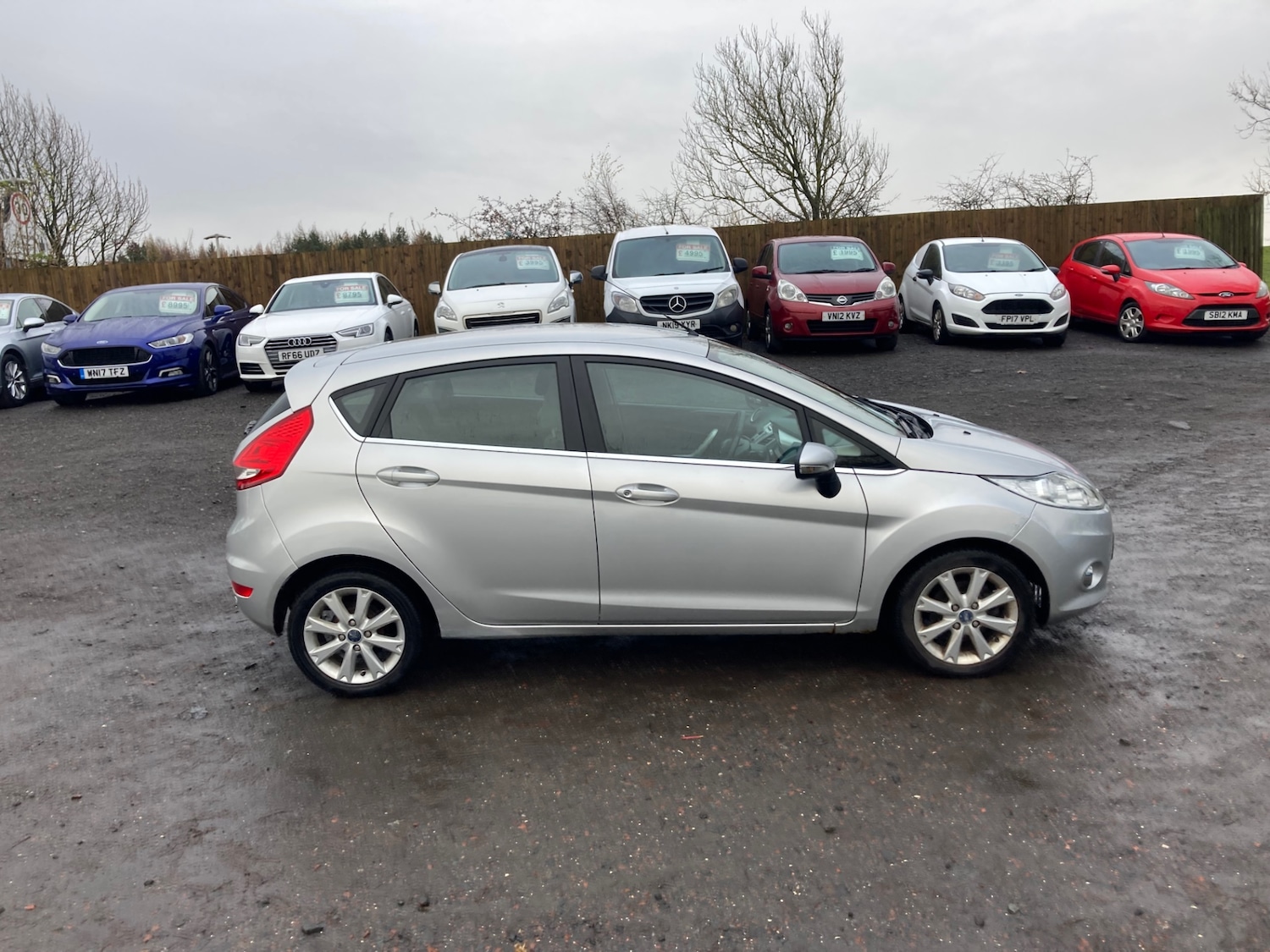 Used Ford Fiesta 2010 for sale - 76565265: Photo 6