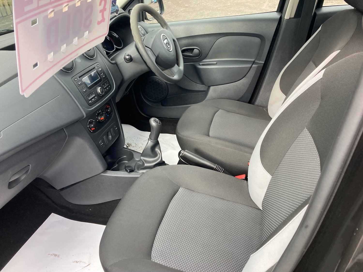 Used Dacia Sandero 2015 for sale - 77998756: Photo 7