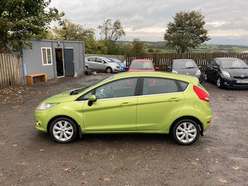 Used Ford Fiesta 2011 for sale - 76146354: Photo 2