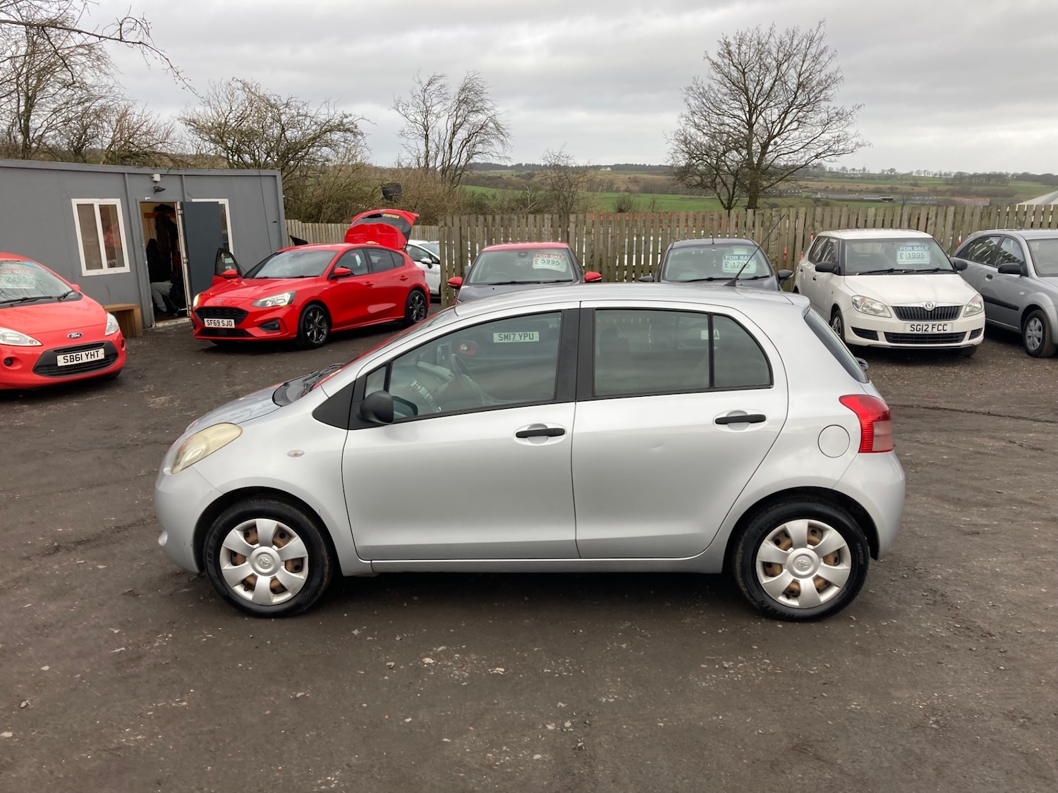 Used Toyota Yaris 2006 for sale - 76946009: Photo 2
