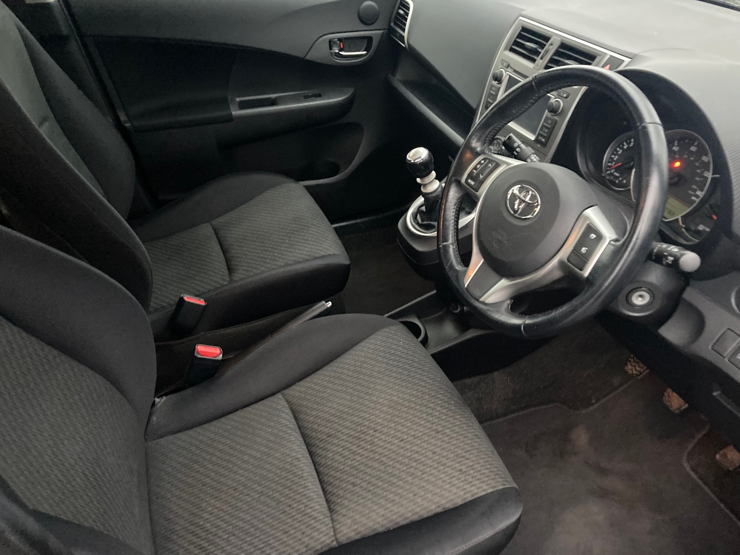 Used Toyota Verso 2011 for sale - 77052229: Photo 7